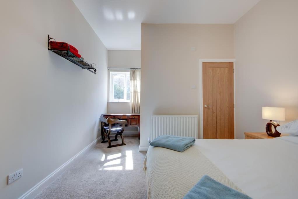 The Long Hall 2 Bed Ground Floor Annexed Apartment - Sleeps 6 Chesterfield Exteriér fotografie