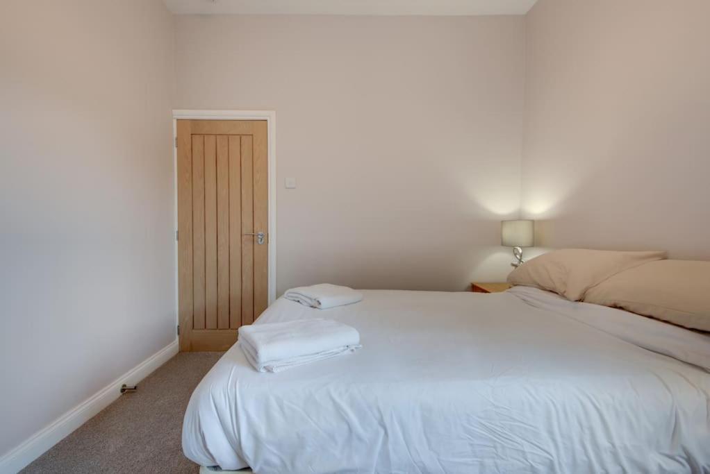 The Long Hall 2 Bed Ground Floor Annexed Apartment - Sleeps 6 Chesterfield Exteriér fotografie