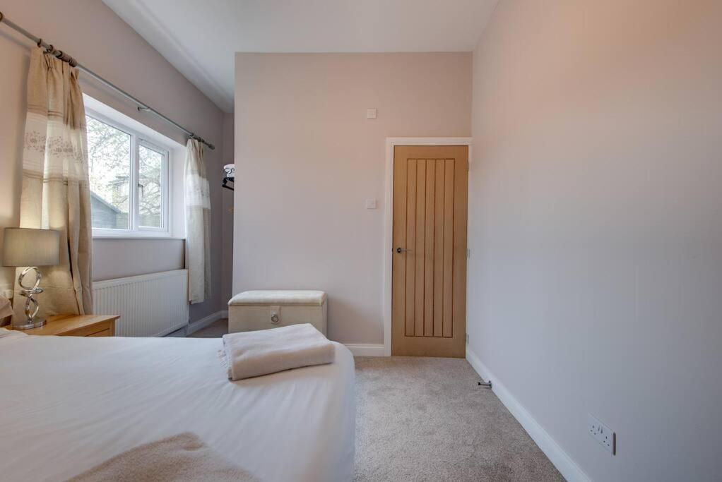 The Long Hall 2 Bed Ground Floor Annexed Apartment - Sleeps 6 Chesterfield Exteriér fotografie